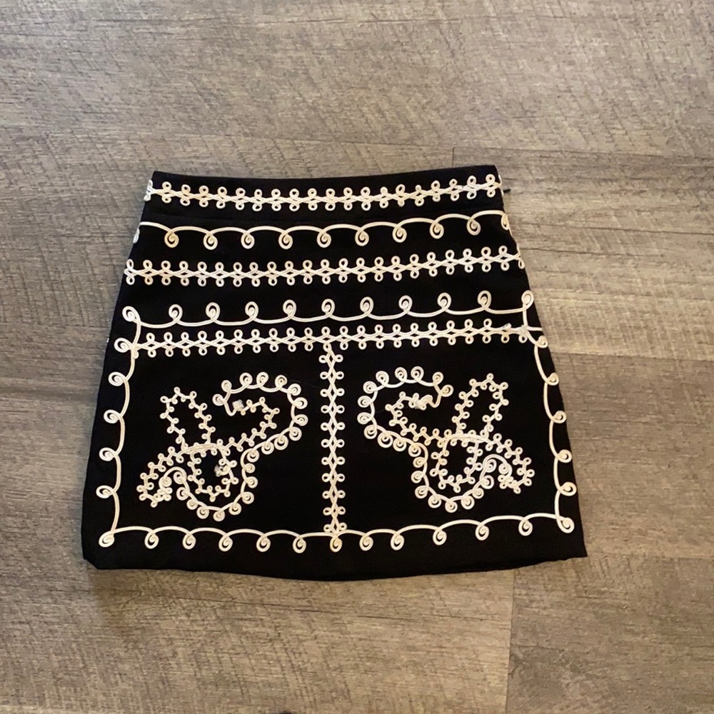 LF embroidery mini skirt